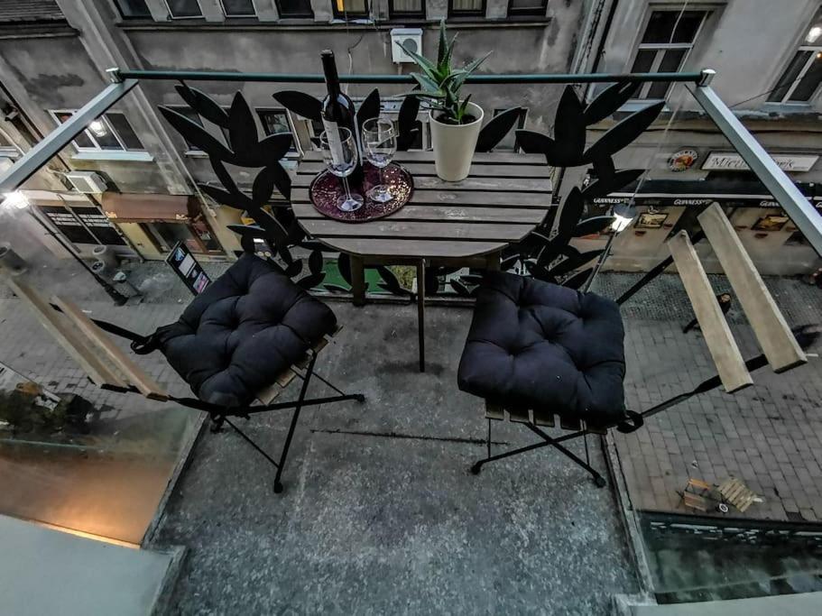 Central Double Studio With Amazing View بوخارست المظهر الخارجي الصورة